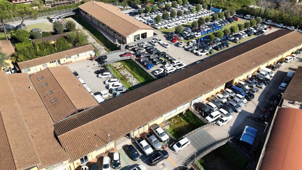 piazzale usato Motor Market Roma