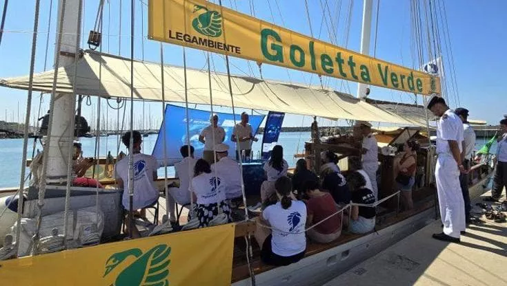 Goletta Verde 2025: inquinato il 34% del mare e dei laghi italiani