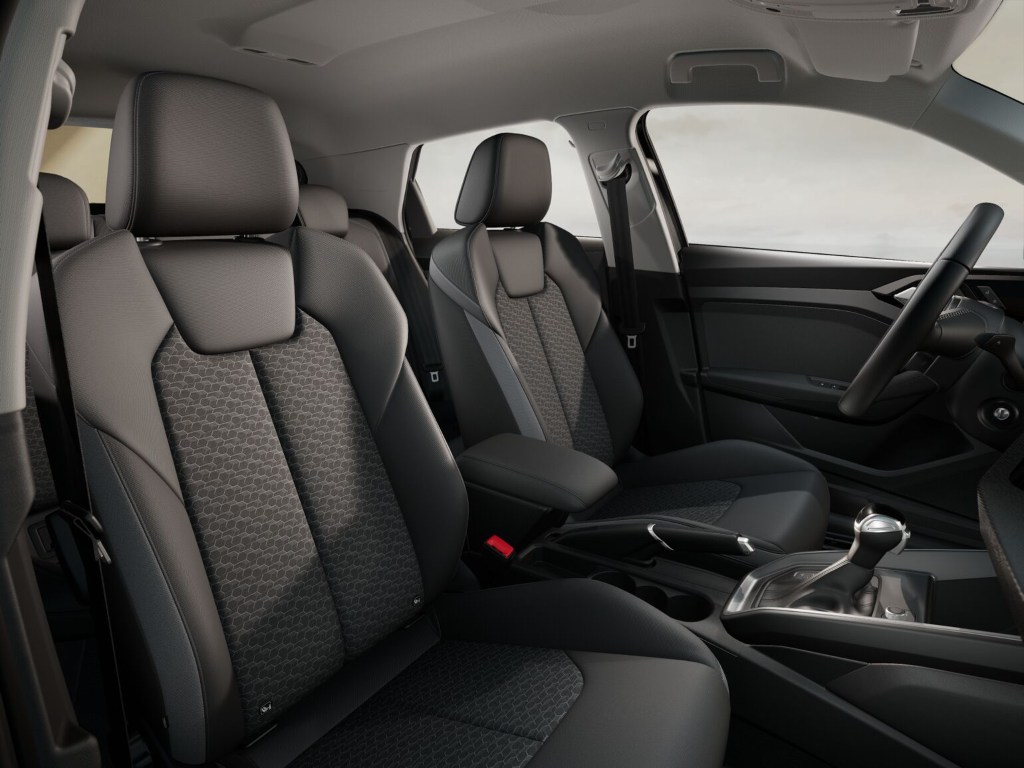 Audi A1 Sportback Adrenalin Black Edition 30 TFSI S Tronic nera vista tre quarti anteriore